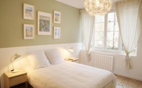T2 Avec Verriere Situe En Hyper Centre Avec Wifi, Linge, Draps, Savons Et Serviettes Fournis